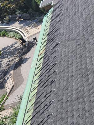 Roof zigzag, gutter, downspout, Valley heat trace/snow melting Toronto Ontario Canada